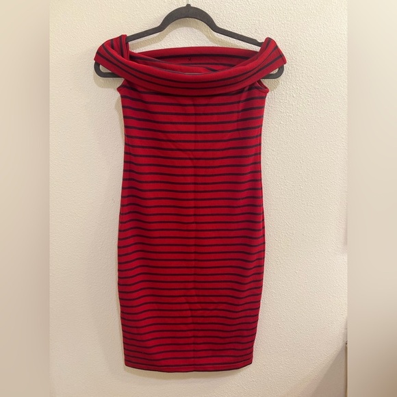 Moussy Dresses & Skirts - Moussy Ribbed Body Con Dress Size 2